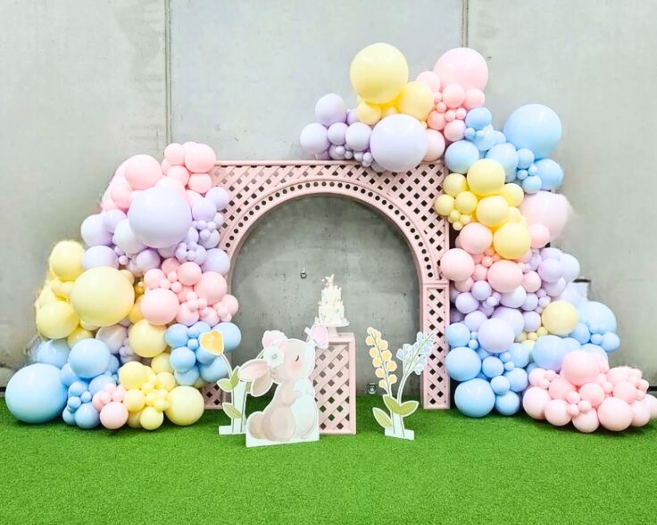 Planning a Colour-Themed Party? Start with the Balloons - Blog post H