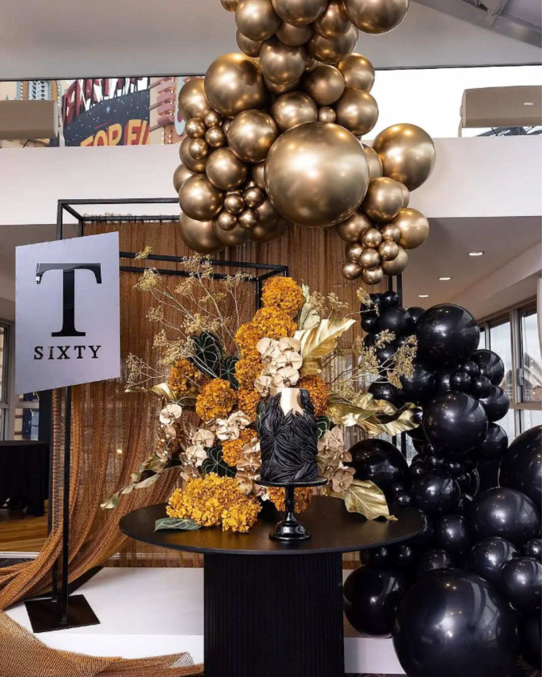 Planning a Colour-Themed Party? Start with the Balloons - Blog Cover 9