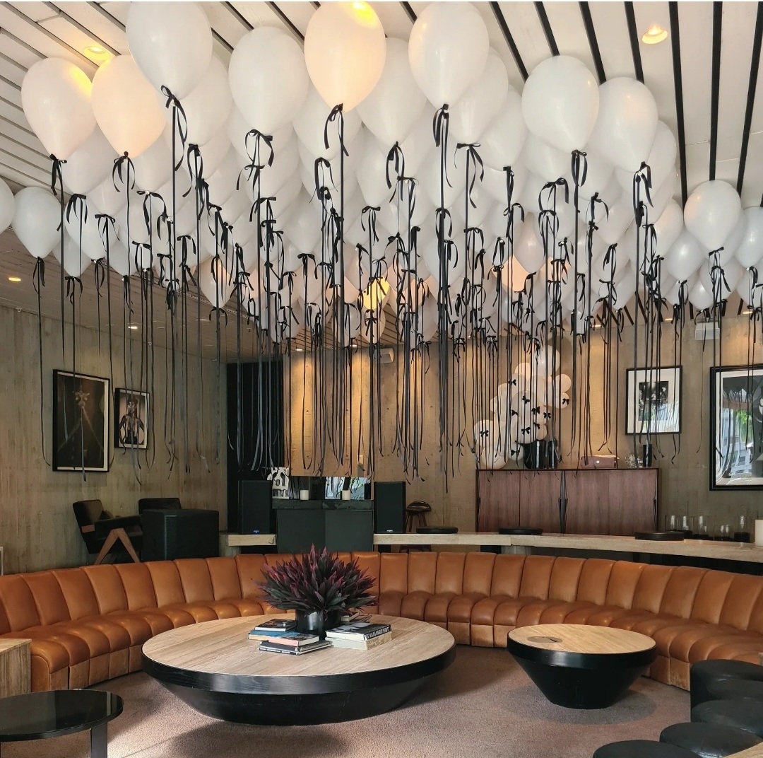 Balloon Delivery in Sydney: More Than Just a Gift at the Door  - Ceiling Balloons