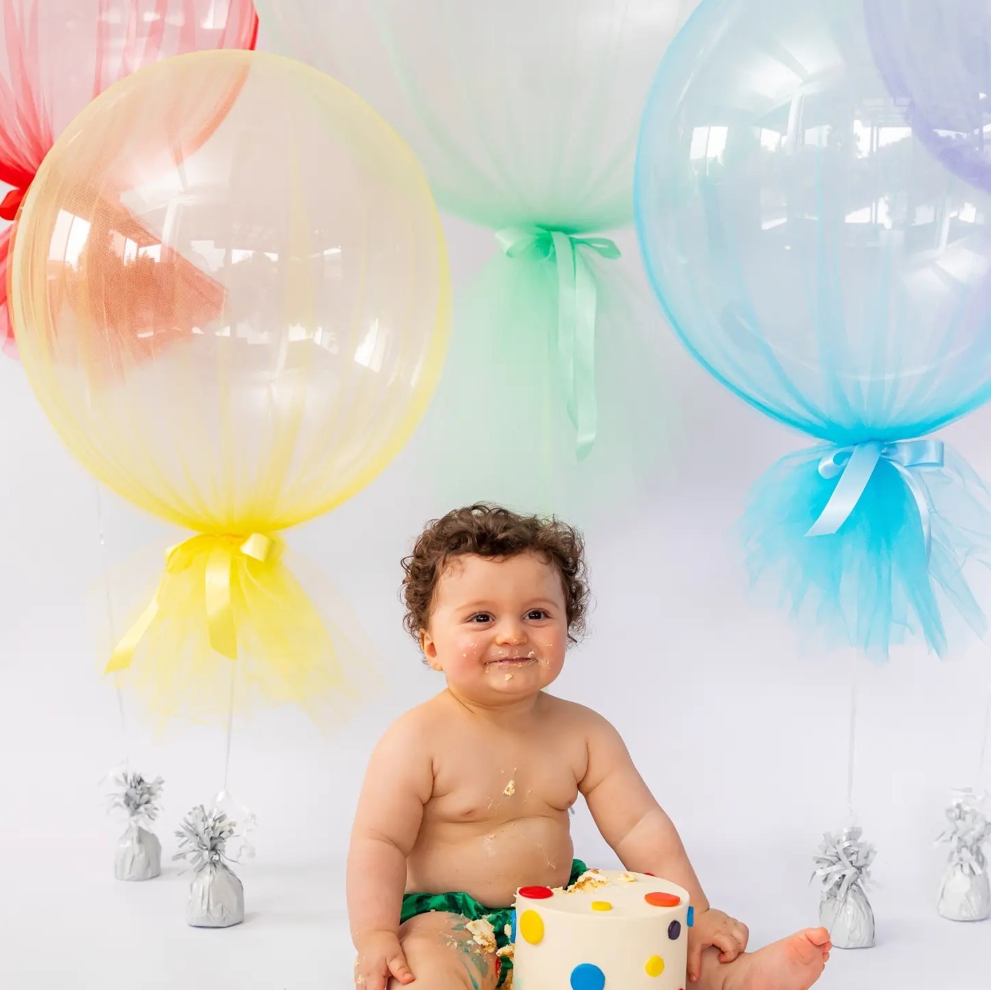 Planning a Sydney Party? Here’s What to Know About Helium Balloons  - Rainbow Tulle Bubble Balloons Copy 1