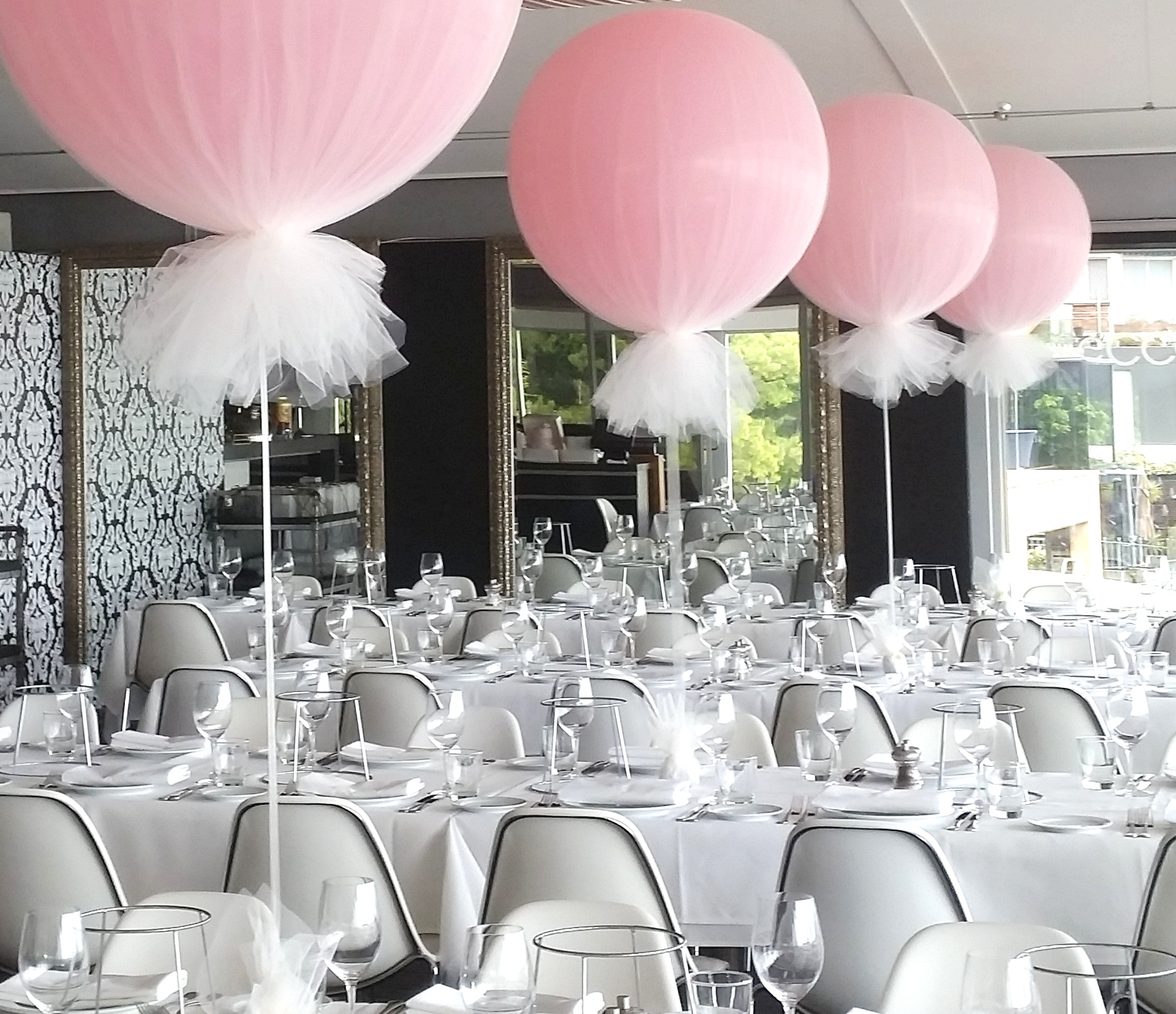 Jumbo Helium Balloons that Wow - Jumbo Tulle Balloons 2