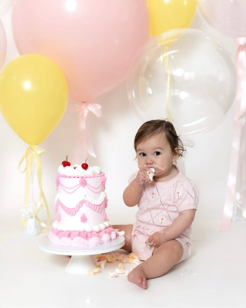 Cake Smash Photoshoot Ideas & Inspiration in Sydney - Blog Cover 2