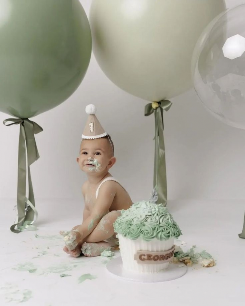 Cake Smash Photoshoot Ideas & Inspiration in Sydney - Blog Cover 4